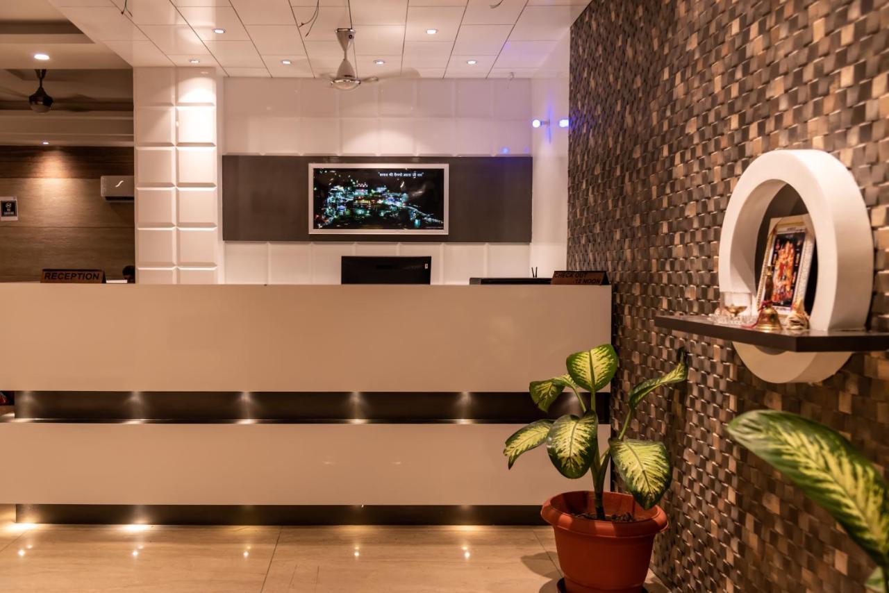 Hotel Arihant Palace , Katra Катра Экстерьер фото