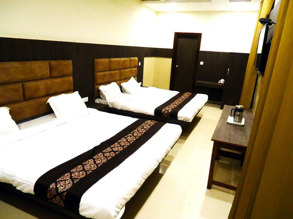 Hotel Arihant Palace , Katra Катра Экстерьер фото